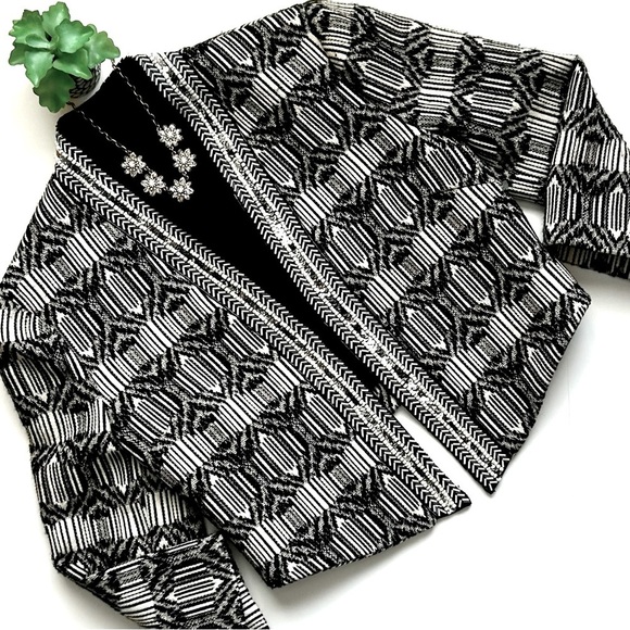 Haute Hippie Ikat Beaded Bolero Cropped Jacket Blazer Black White Textured Tweed - Picture 1 of 13